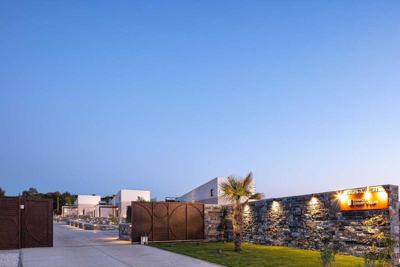 Terrazzo Luxury Villas Pigianos Kampos  Exterior photo